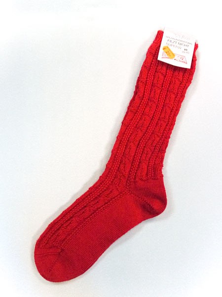 gestrickte Trachtensocken rot