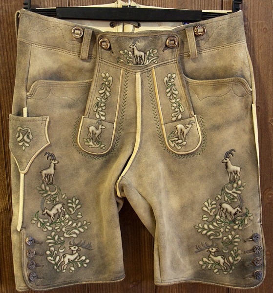 Kurze Lederhose „Sonntagshorn“, altschwarz, Meindl