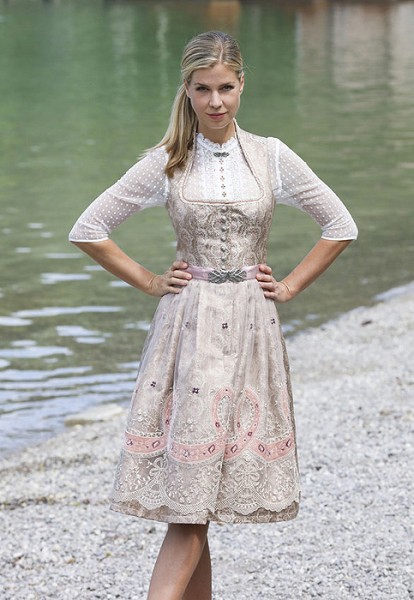 Midi-Dirndl mit Schneewittchenkragen, Tramontana