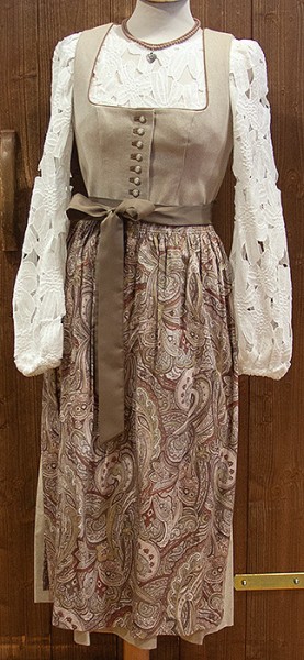 Langes Dirndl "Natalie", sand, Wenger